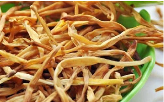 黄花木耳炒鸡片