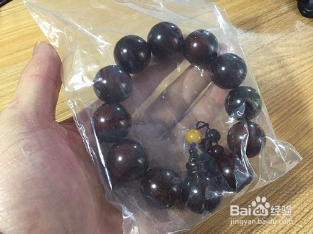 紫檀手串的玩法