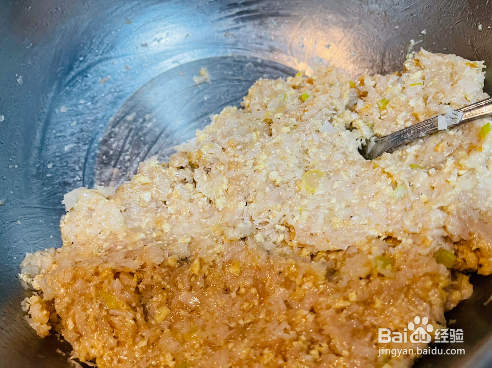吃不腻的酸菜馅水饺的做法