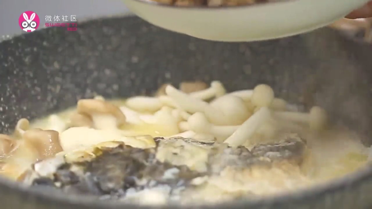 菌菇鱼头王怎么做？