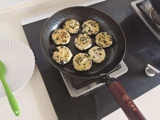 怎么做紫菜豆腐饼