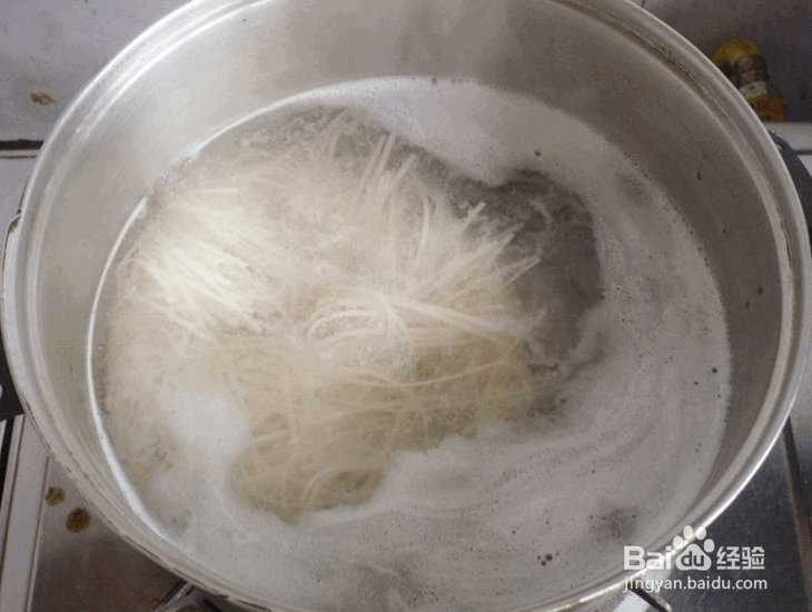 辣肉酱拌凉面的做法