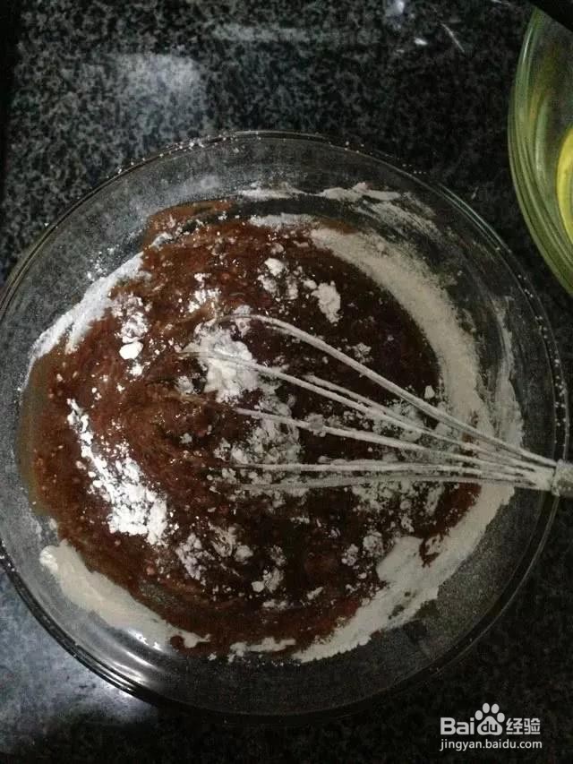 知道热量高,但还是忍不住哭着吃完的巧克力蛋糕