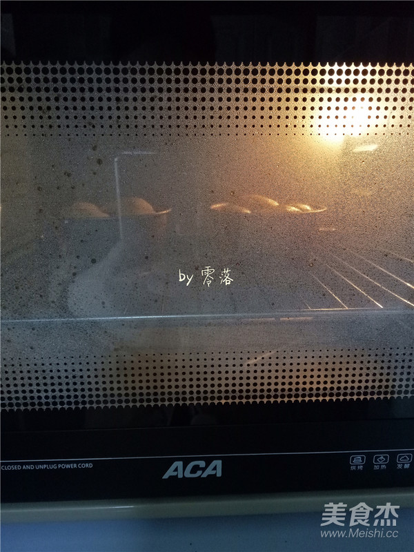 蜜豆餐包的做法