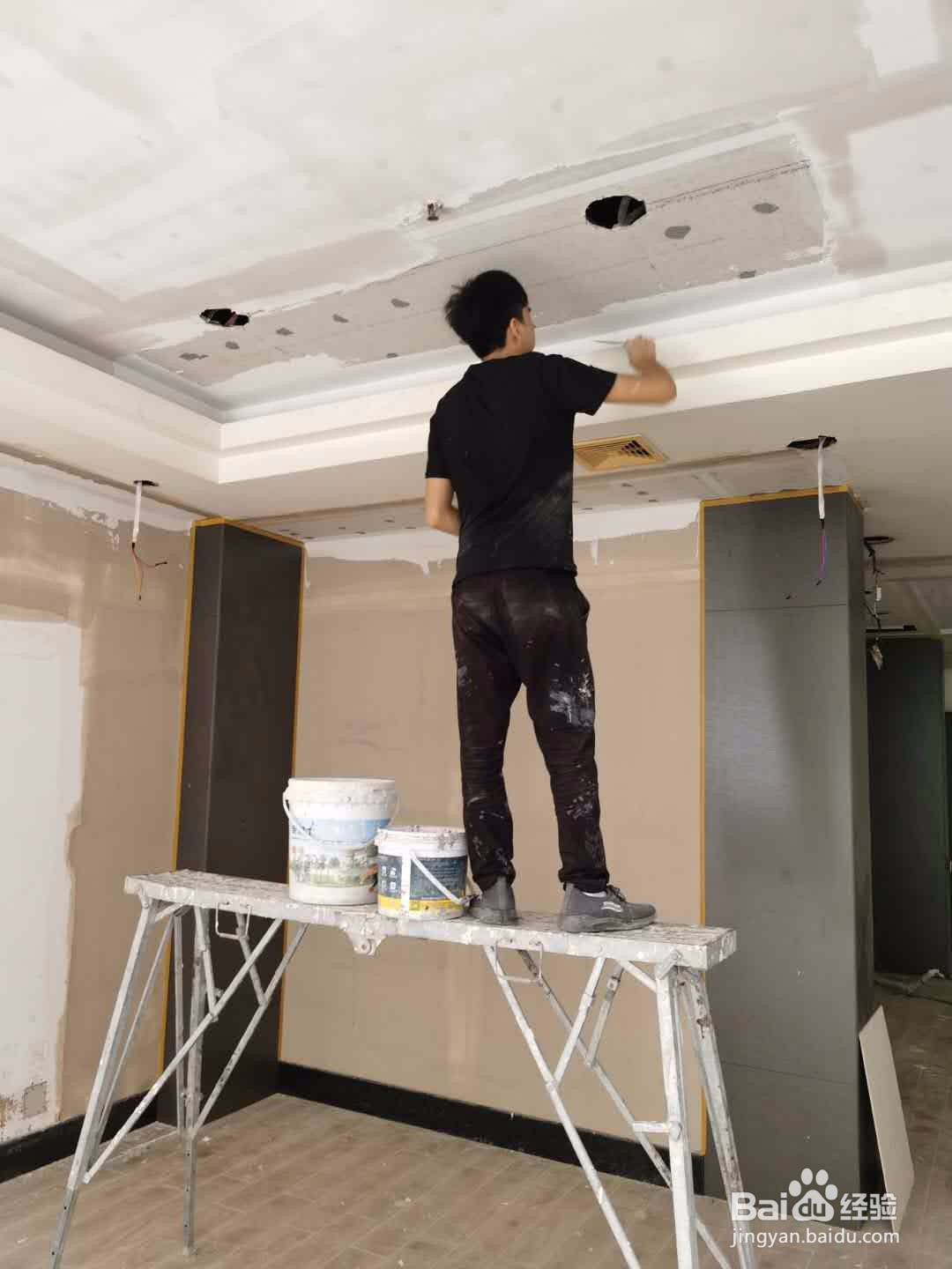 木板面上贴墙布的施工方法