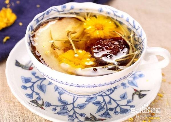 菊花茶怎么变绿了，菊花变绿正常吗？该怎么办