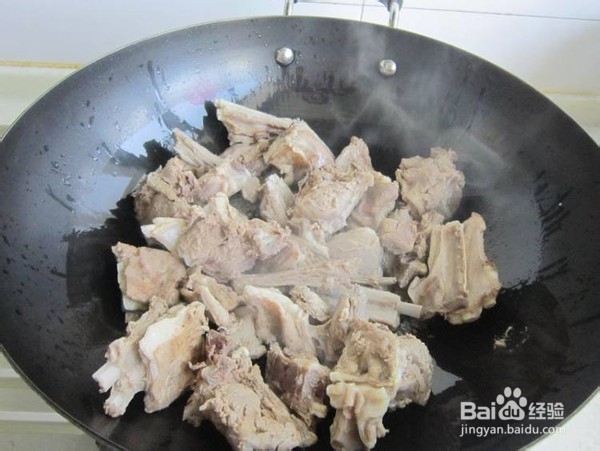 如何制作麻辣羊排