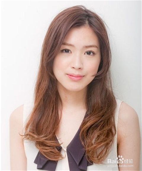 女生露额头发型扎法