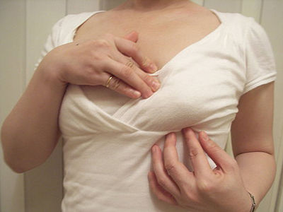 乳房坚挺饱满按摩手法