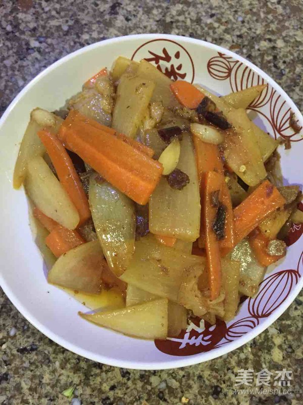 萝卜焖肉的做法