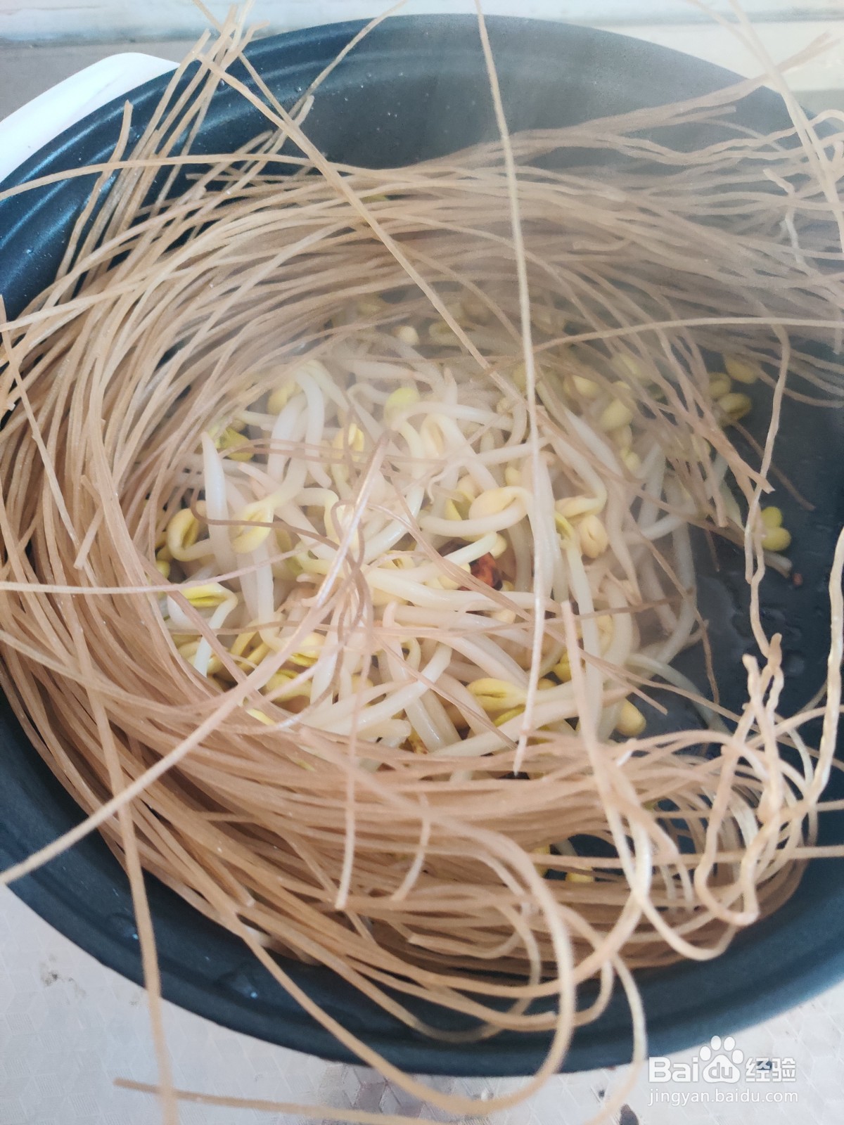 豆芽炒粉条的做法