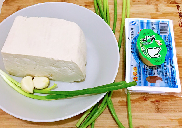 烩双色豆腐的做法