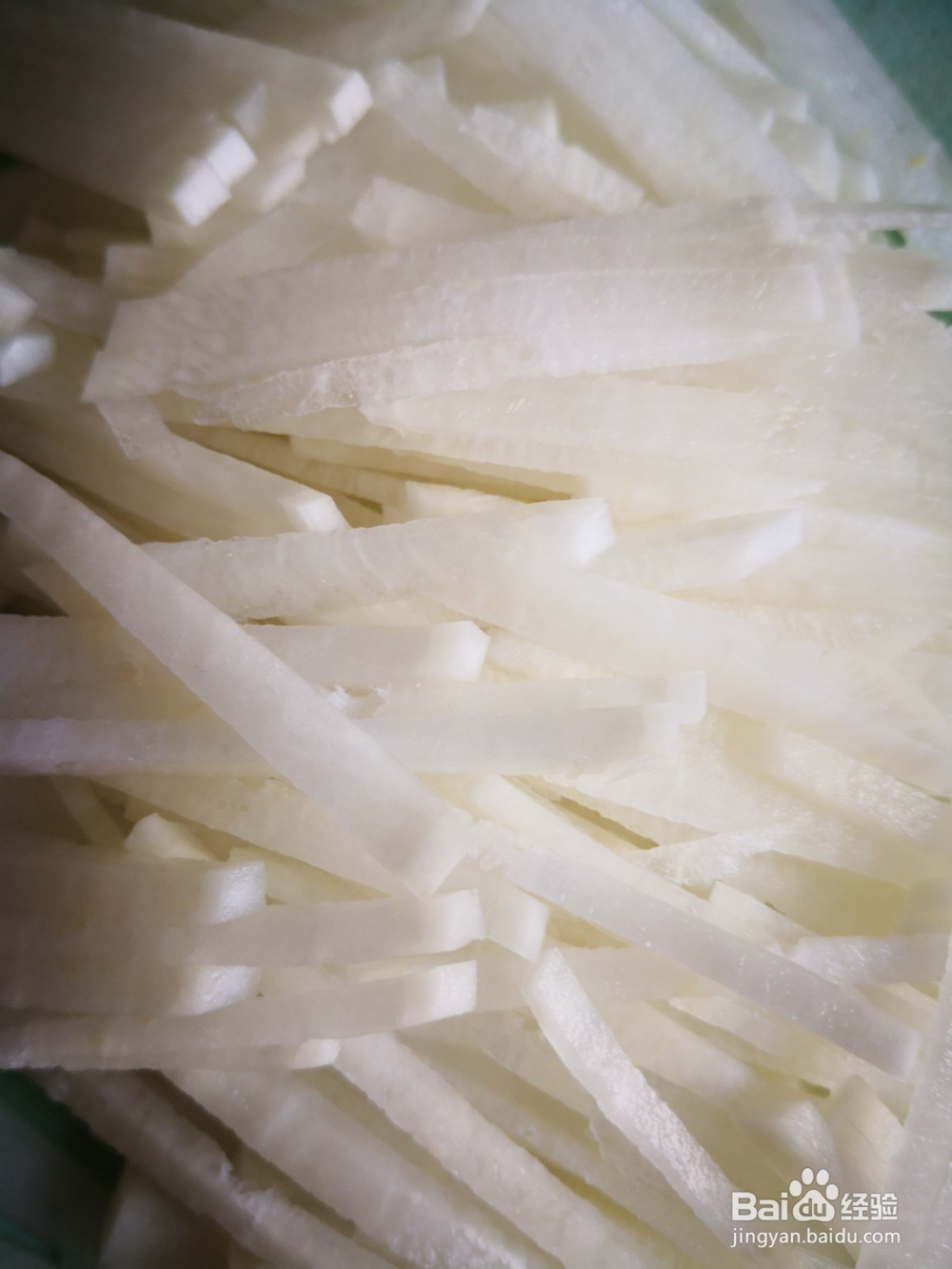 如何制作白萝卜冻豆腐汤