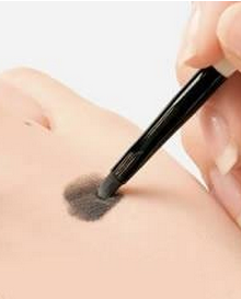 初学者怎样用眼线膏