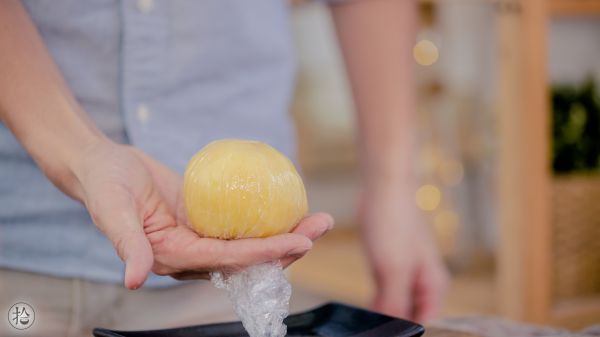 浇汁干贝土豆圆