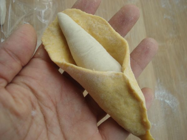 #网红美食我来做#象形香蕉馒头