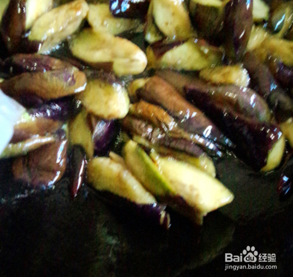 美味的青椒炒茄子