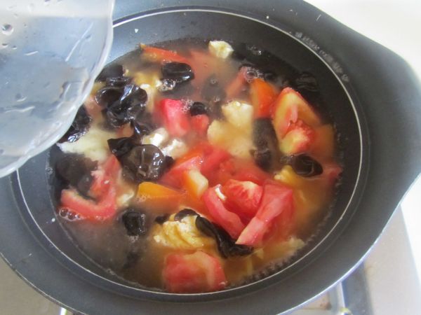 木耳番茄鸡蛋汤