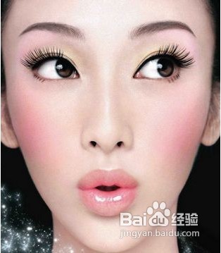 春季的四个彩妆技巧