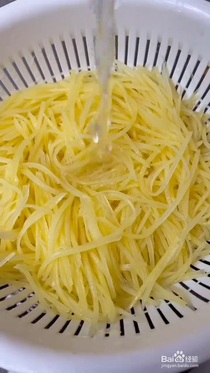 如何制作好吃清脆的凉拌土豆丝