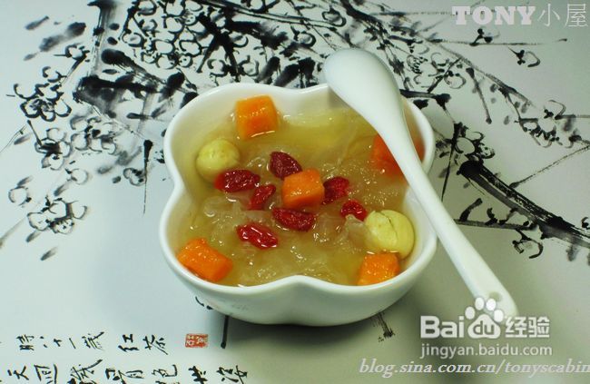 如何炖出有胶质的银耳------银耳莲子羹