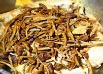 简单又好吃 茶树菇烧排骨