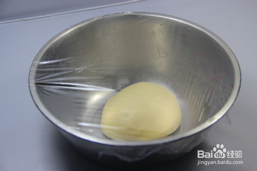 培根沙拉面包的做法