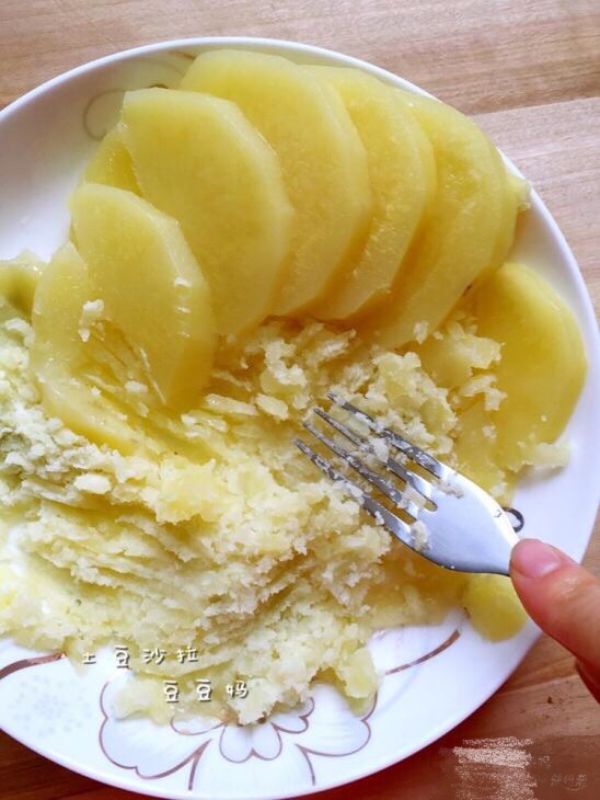 土豆沙拉三明治