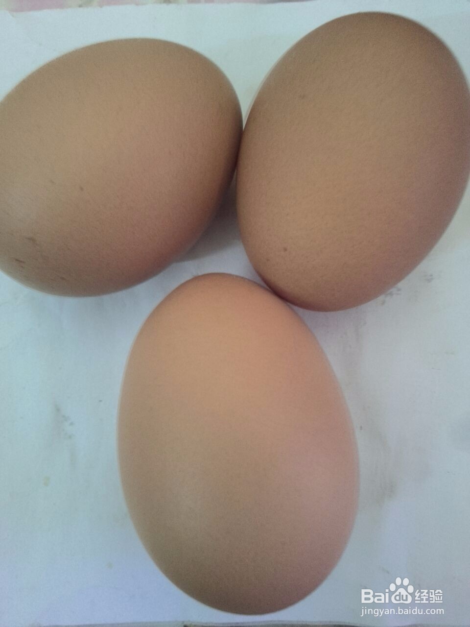新鲜鸡蛋怎么挑选呢？