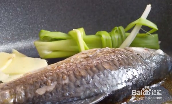 金银花黑鲫白玉汤怎么做好吃