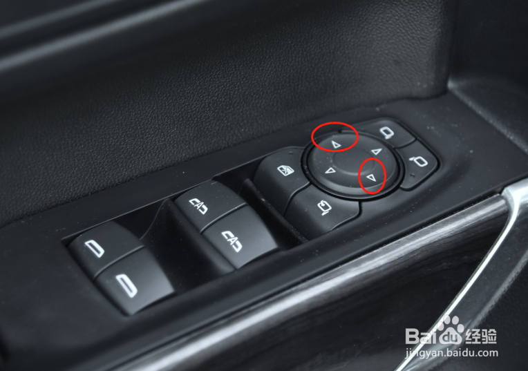 如何调节雪佛兰索罗德车辆后视镜