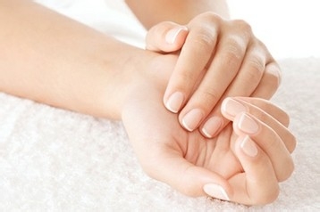 冬天来了，该怎么护理手部呢？