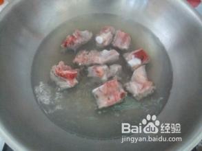 排骨炖土豆的做法