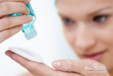 如何卸妆不伤皮肤？