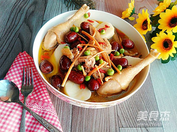 药材炖土鸡汤