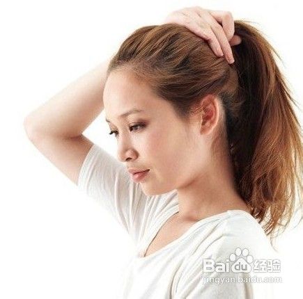 熟女面临脱发危机？ 头皮按摩5部曲