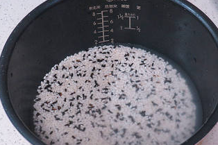 黑米八宝饭怎么做