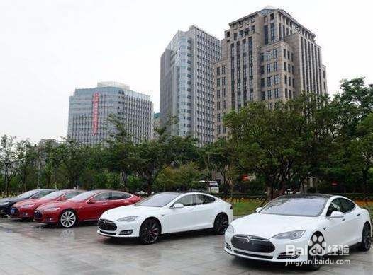 怎么更换汽车备胎