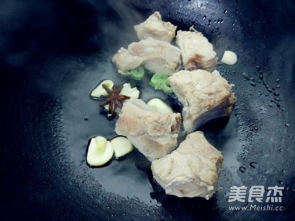 酸菜排骨炖粉条