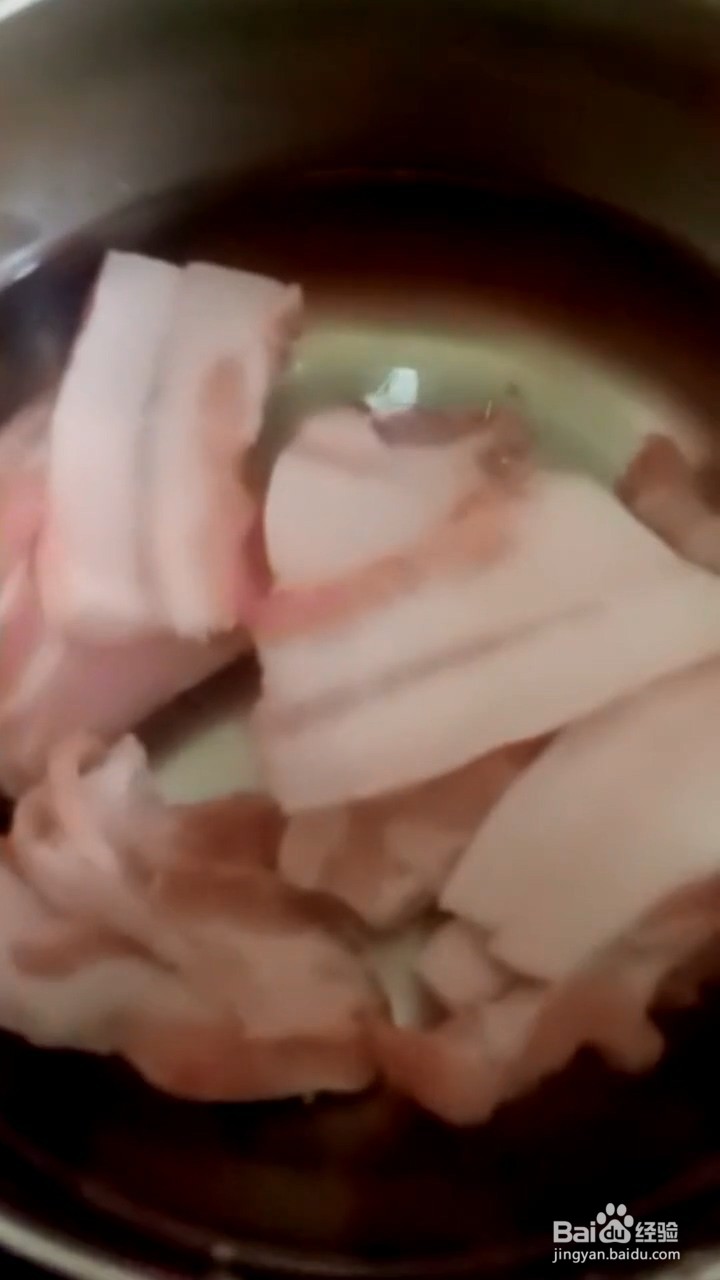 五花肉蒸鸡蛋如何弄