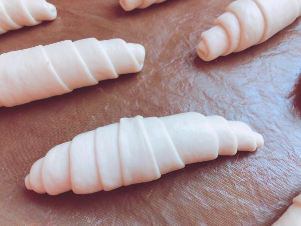 鲜奶香草牛角面包