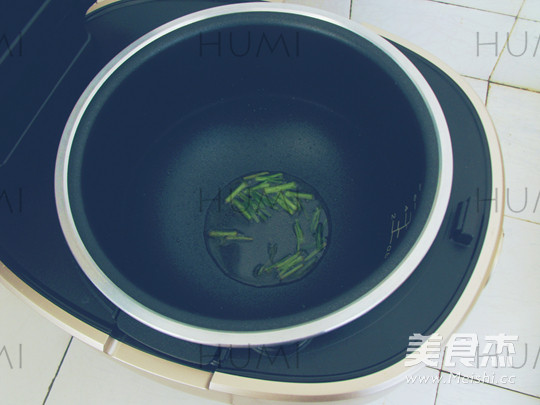 油焖茭白笋的做法