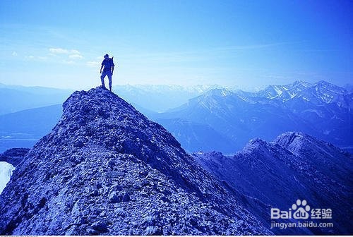 <b>夏季登山旅游有哪些要注意的事项</b>