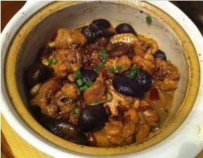 制作蘑菇炖鸡