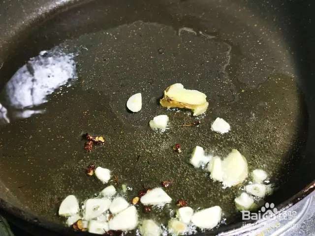 怎样在家自制芹菜泡椒牛肉