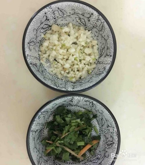 东北炝拌干豆腐丝的做法