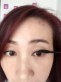 教大家画一款简单清新的生活妆