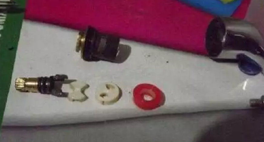 水龙头一直滴水怎么办呀