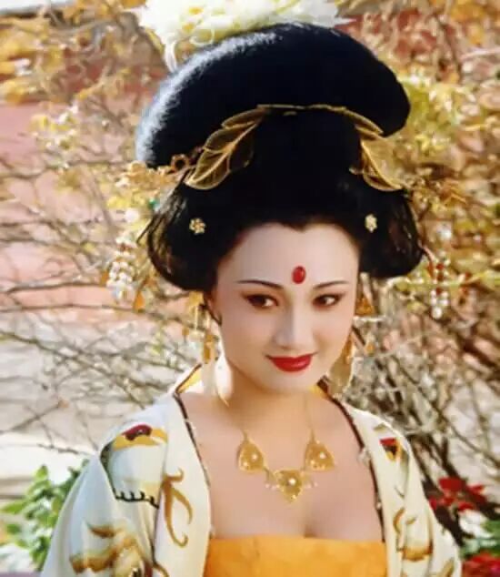 唐朝杨贵妃是哪个皇帝的老婆