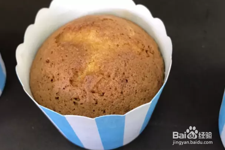 芒果干杯子蛋糕